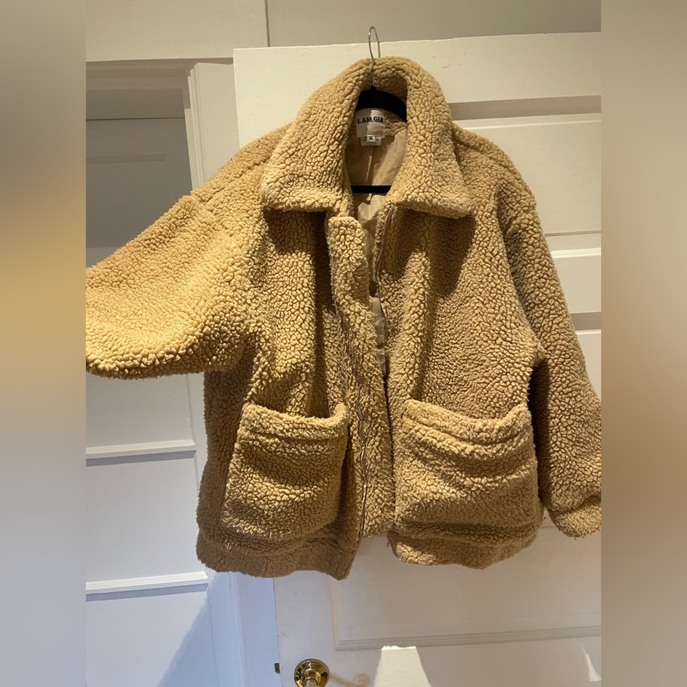 Cozy oversized teddy jacket from I.AM.GIA